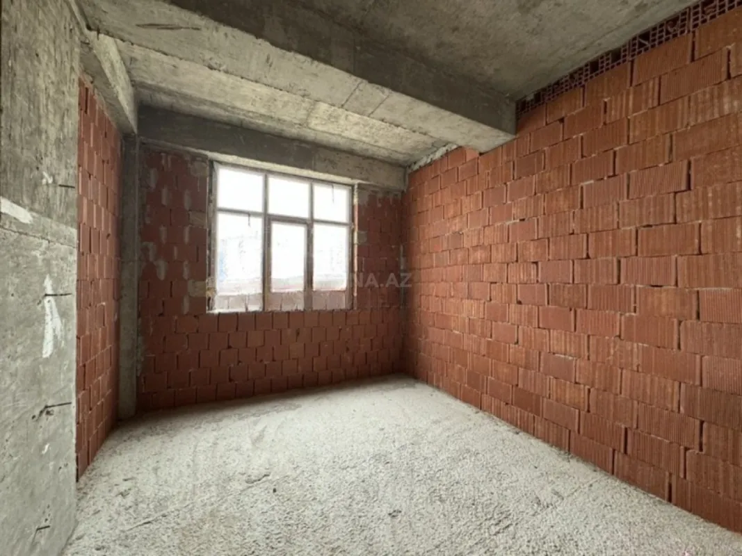 Satılır 3 otaqlı mənzil 138 m²