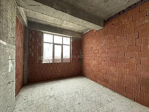 Satılır 3 otaqlı mənzil 138 m²