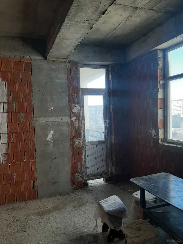 Satılır 3 otaqlı mənzil 138 m²