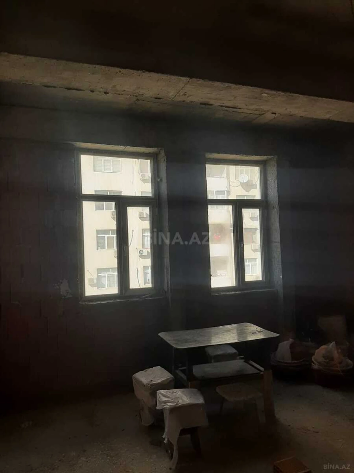 Satılır 3 otaqlı mənzil 138 m²