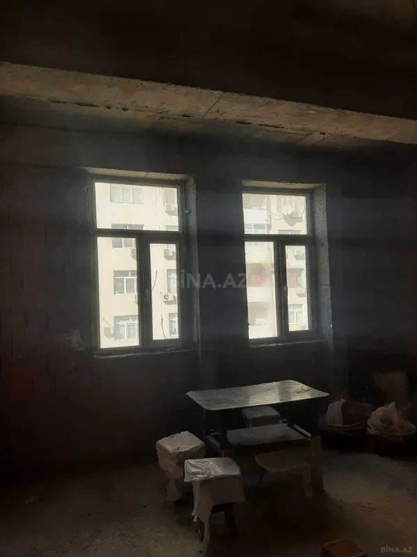Satılır 3 otaqlı mənzil 138 m²