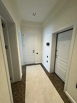 Satılır 2 otaqlı mənzil 58 m²