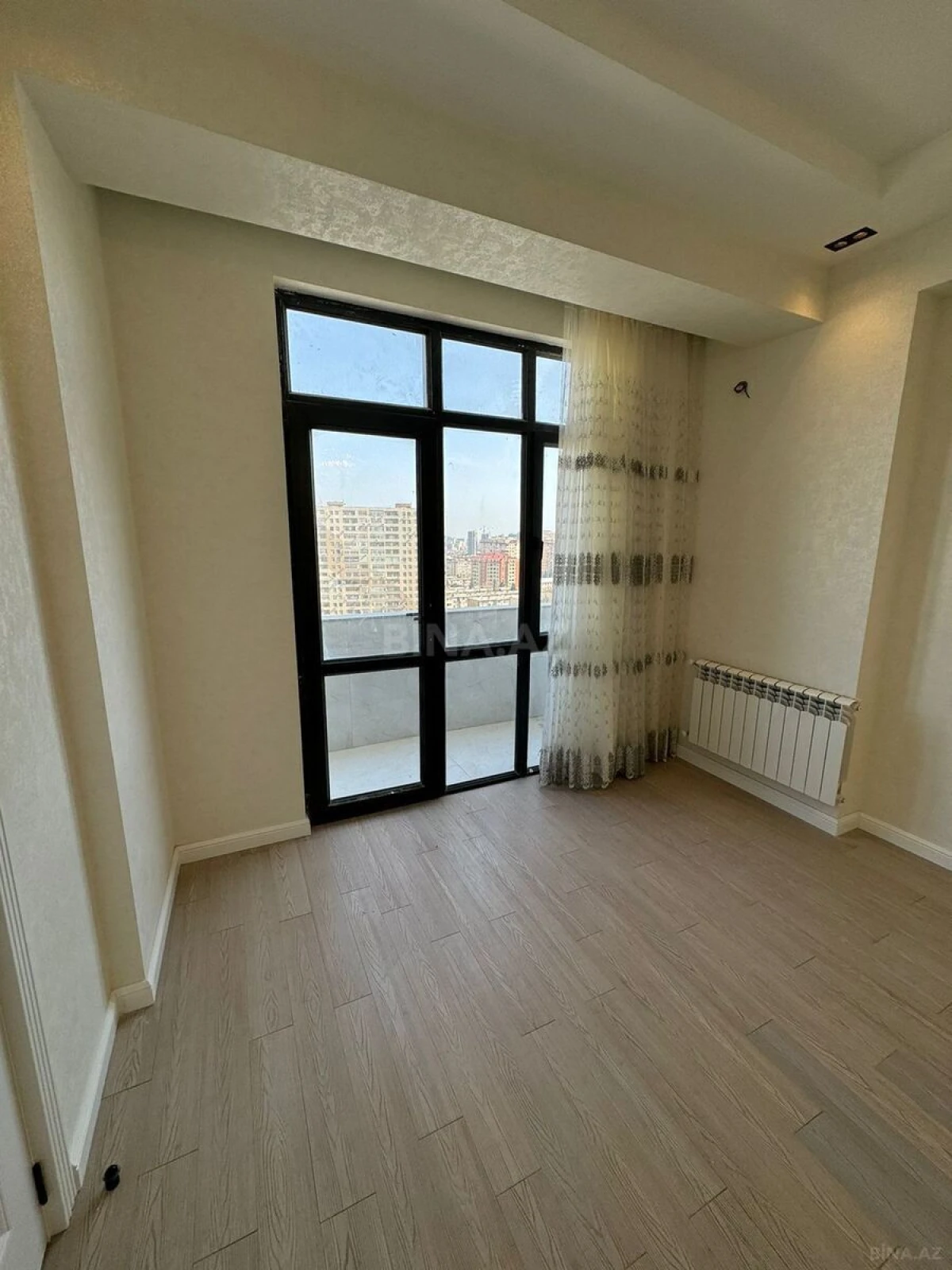 Satılır 2 otaqlı mənzil 58 m²