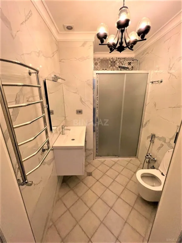 Kirayə verilir 4 otaqlı mənzil 170 m²