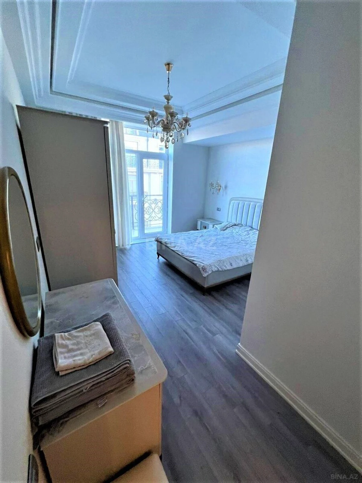 Kirayə verilir 4 otaqlı mənzil 170 m²