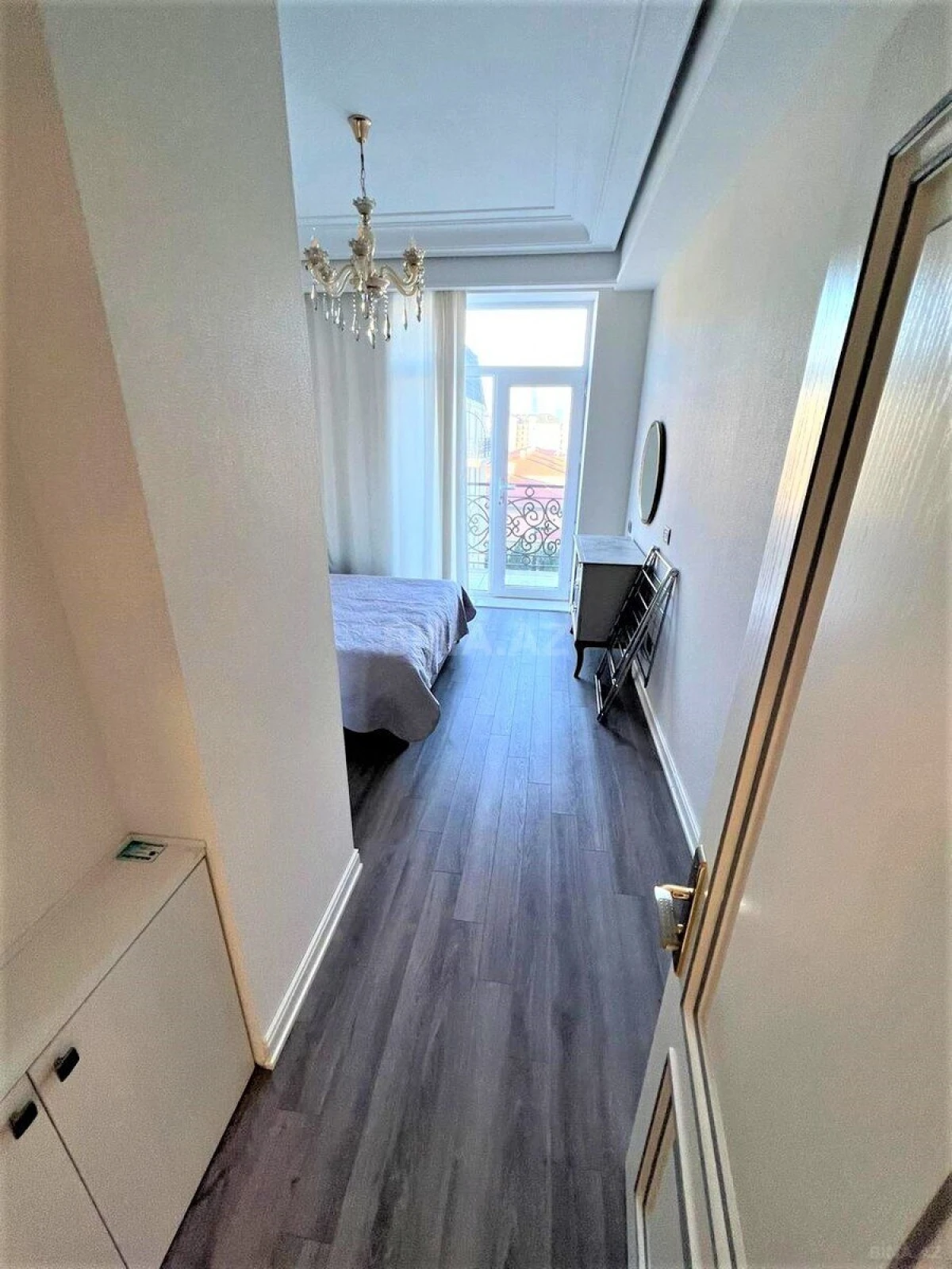 Kirayə verilir 4 otaqlı mənzil 170 m²