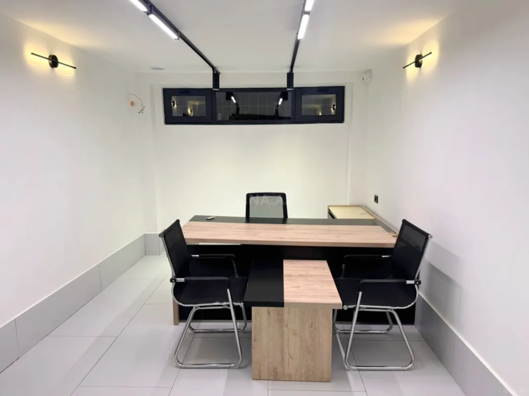 Satılır obyekt 42 m²