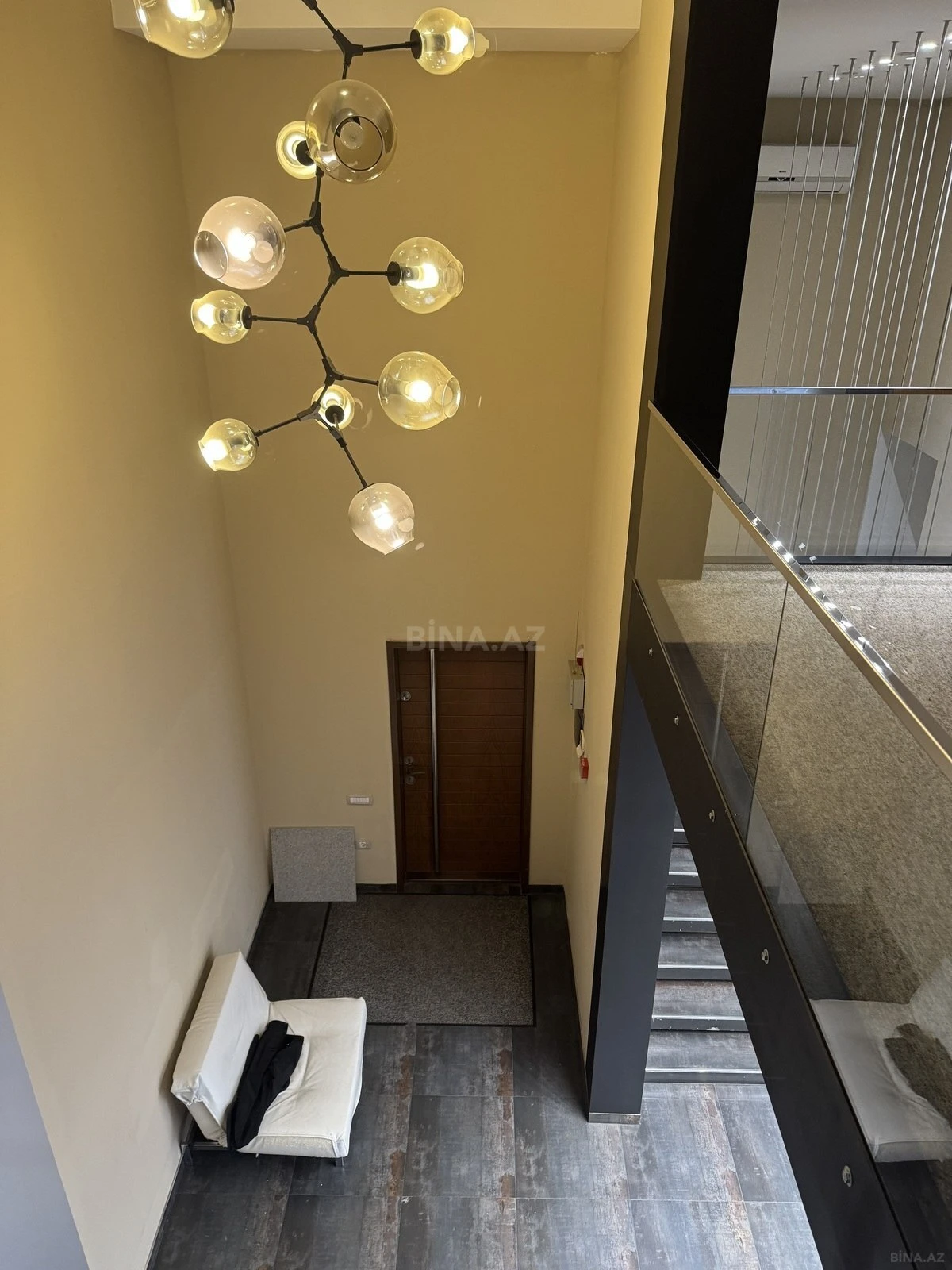 Satılır 6 otaqlı ofis 205 m²