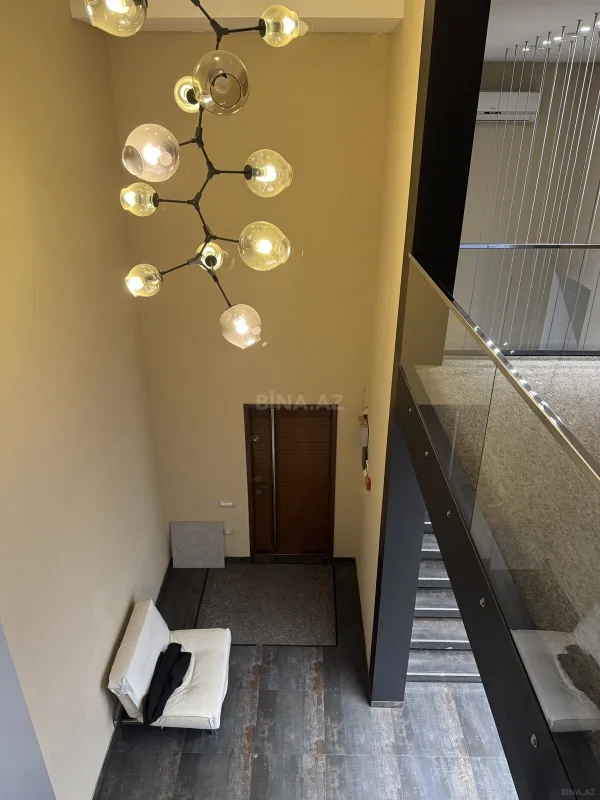 Satılır 6 otaqlı ofis 205 m²