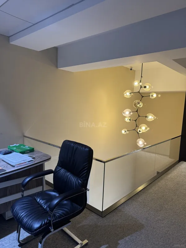 Satılır 6 otaqlı ofis 205 m²