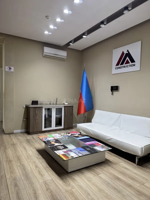 Satılır 6 otaqlı ofis 205 m²