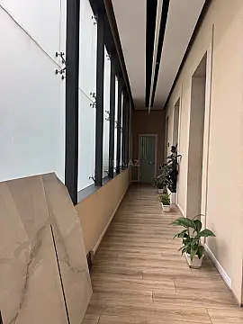 Satılır 6 otaqlı ofis 205 m²