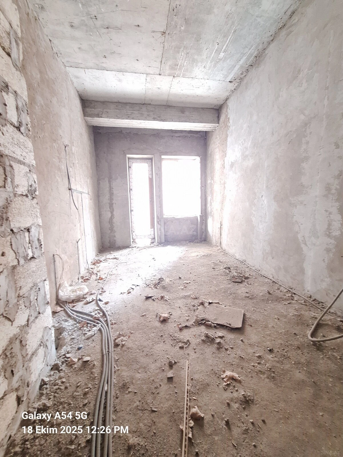 Satılır 3 otaqlı mənzil 146 m²