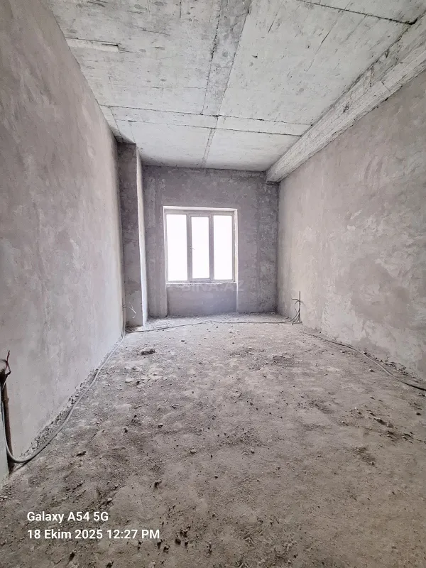 Satılır 3 otaqlı mənzil 146 m²