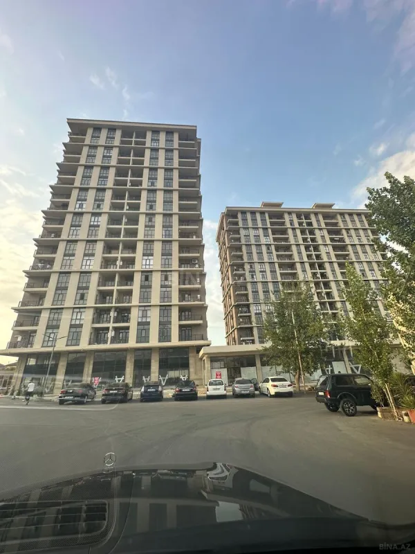 Satılır 3 otaqlı mənzil 146 m²