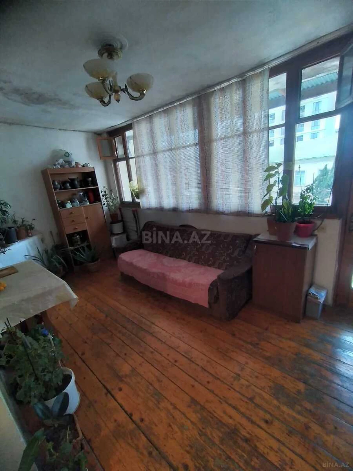 Satılır 4 otaqlı mənzil 100 m²