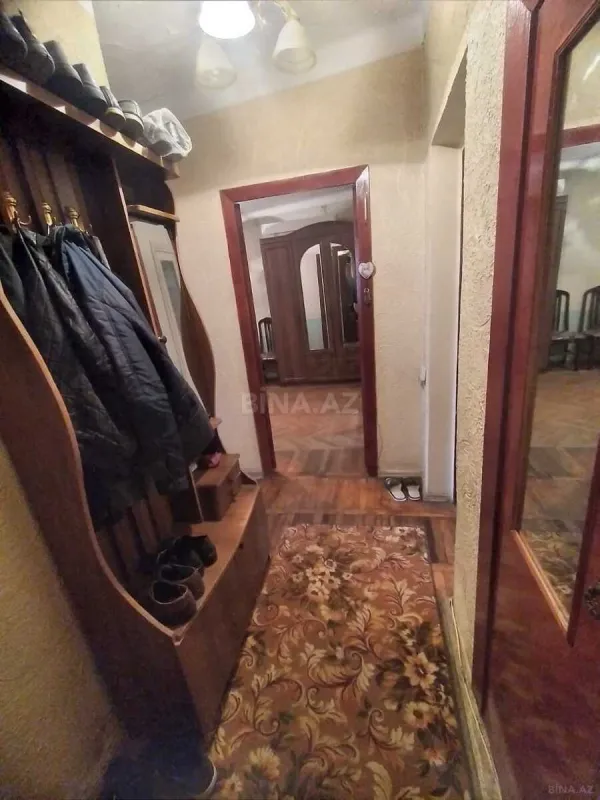 Satılır 4 otaqlı mənzil 100 m²