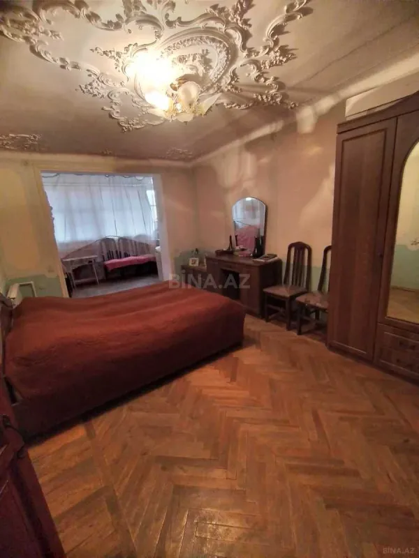 Satılır 4 otaqlı mənzil 100 m²