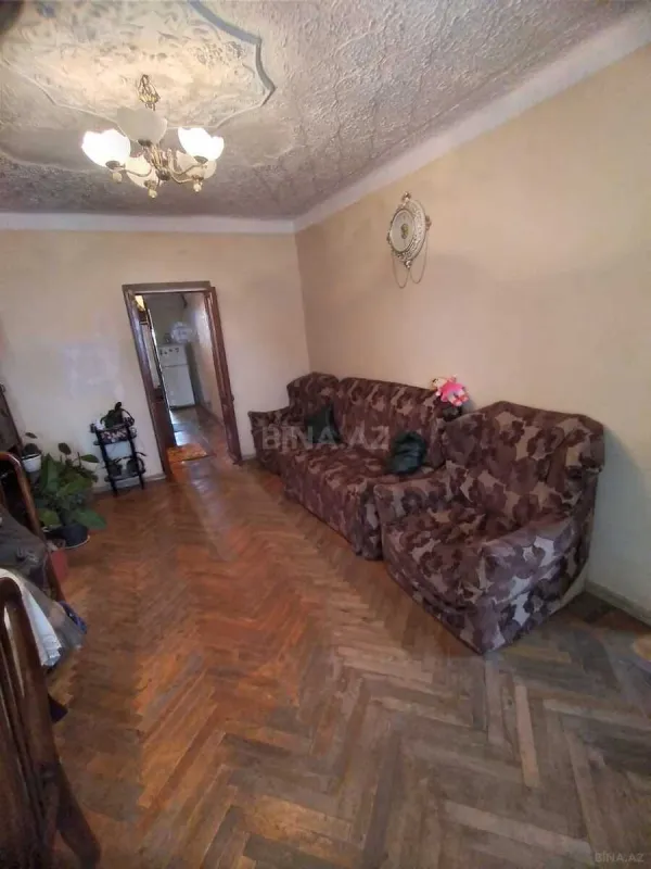 Satılır 4 otaqlı mənzil 100 m²