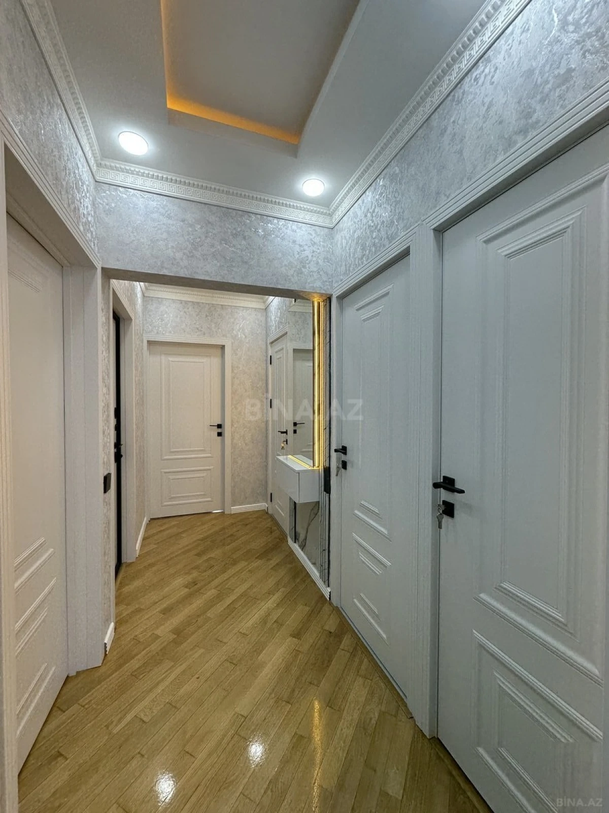 Satılır 2 otaqlı mənzil 65 m²