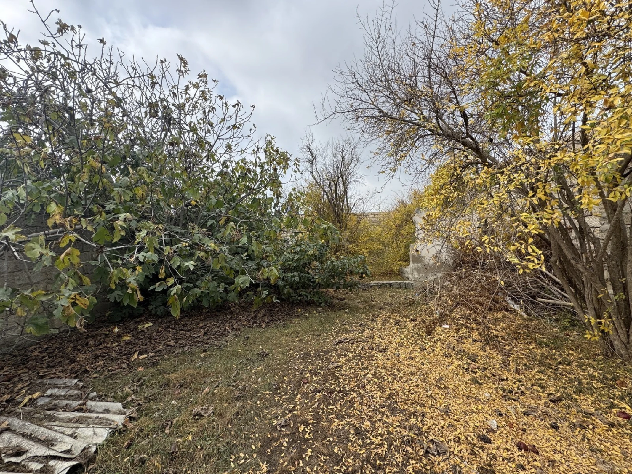 Satılır torpaq sahəsi 4 m²