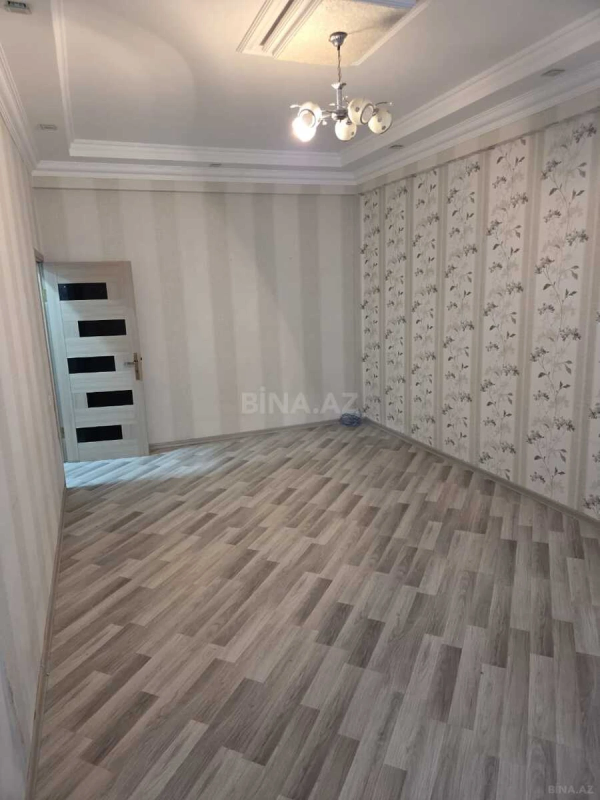 Satılır 2 otaqlı mənzil 95 m²
