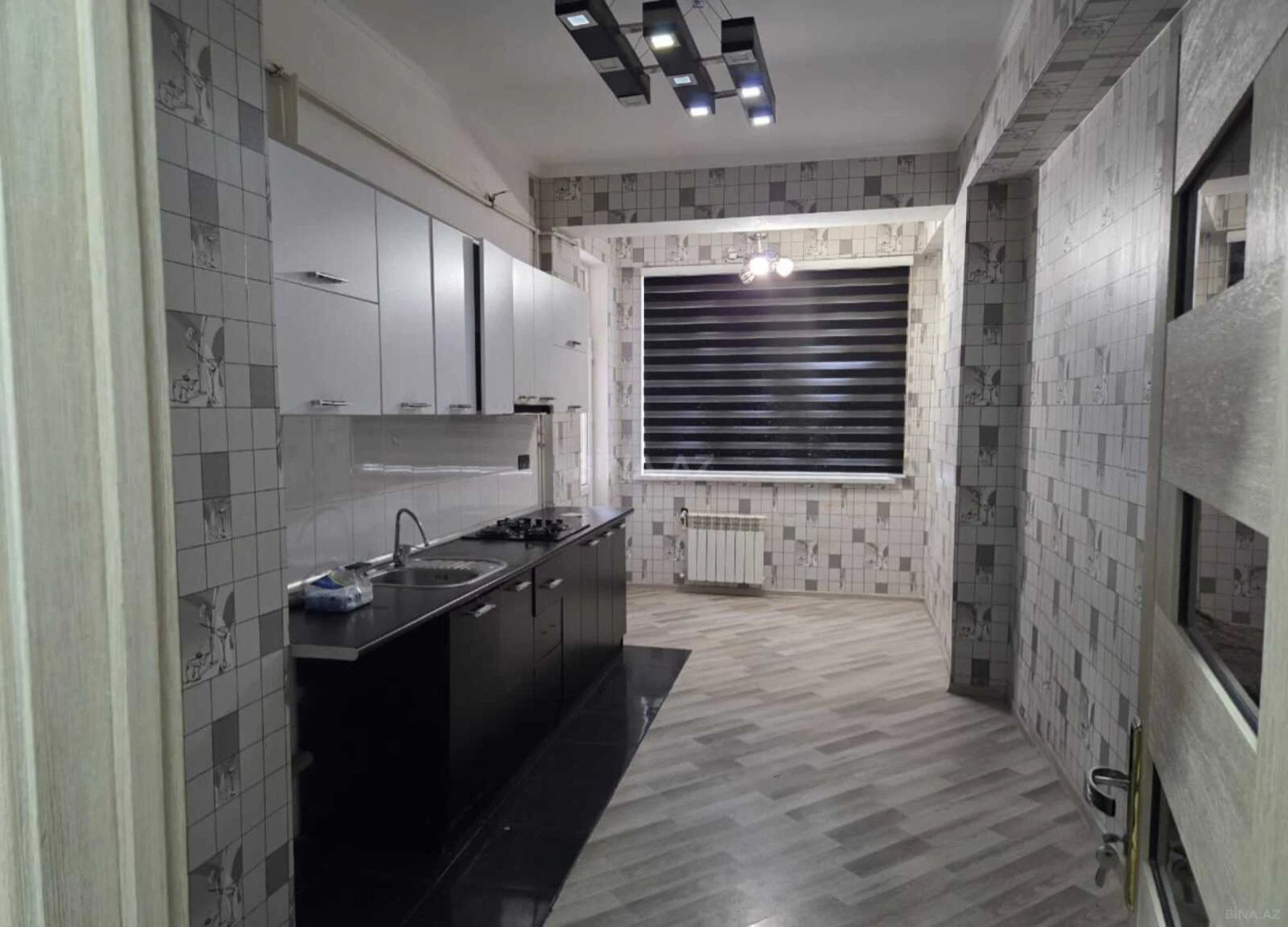 Satılır 2 otaqlı mənzil 95 m²