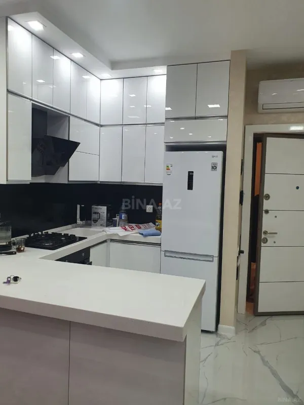 Satılır 2 otaqlı mənzil 67 m²