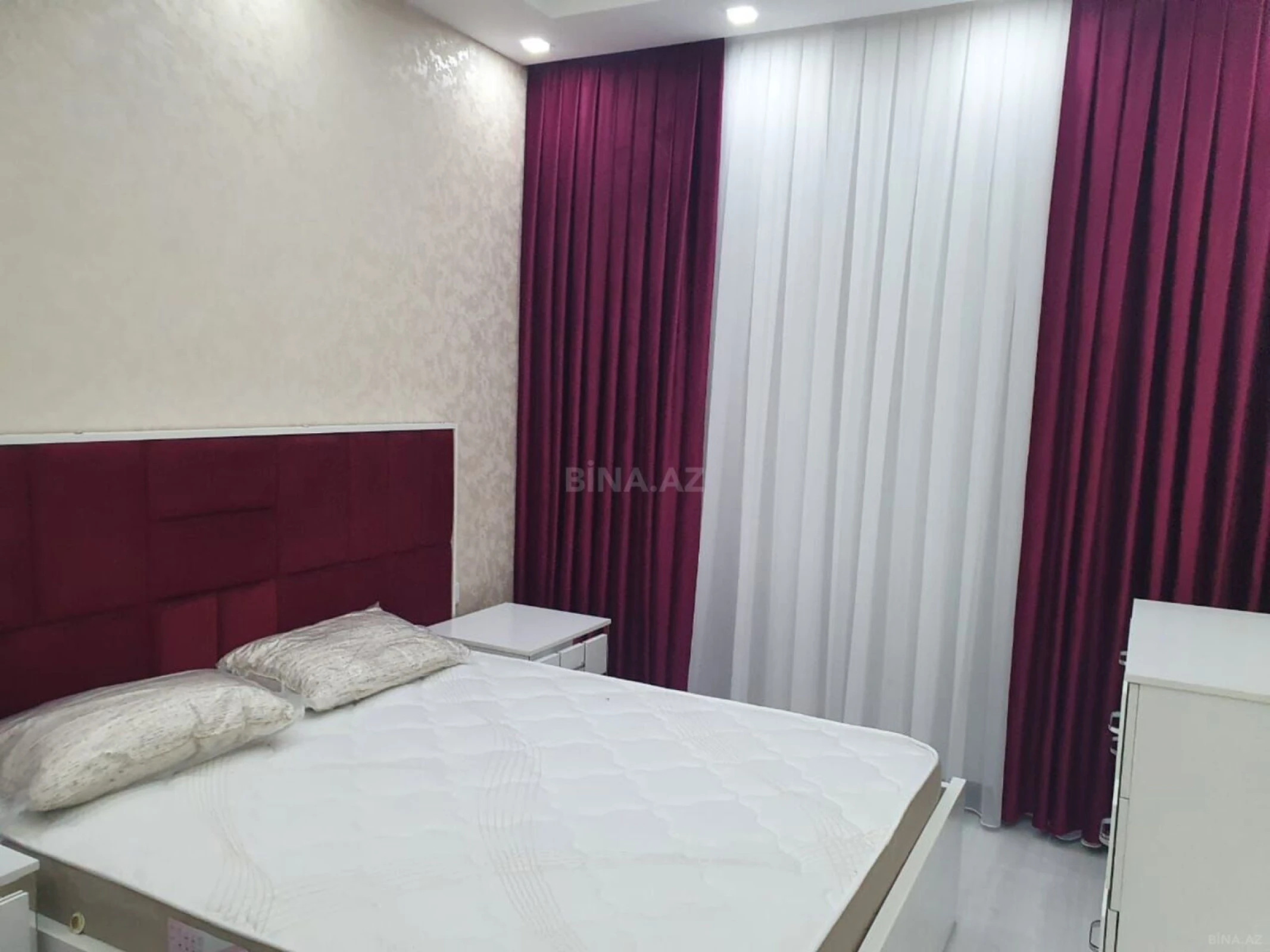 Satılır 2 otaqlı mənzil 67 m²