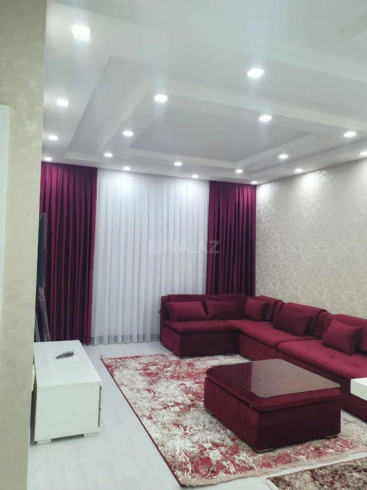 Satılır 2 otaqlı mənzil 67 m²
