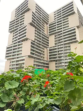 Satılır 2 otaqlı mənzil 67 m²