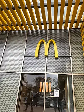 Satılır 2 otaqlı mənzil 67 m²