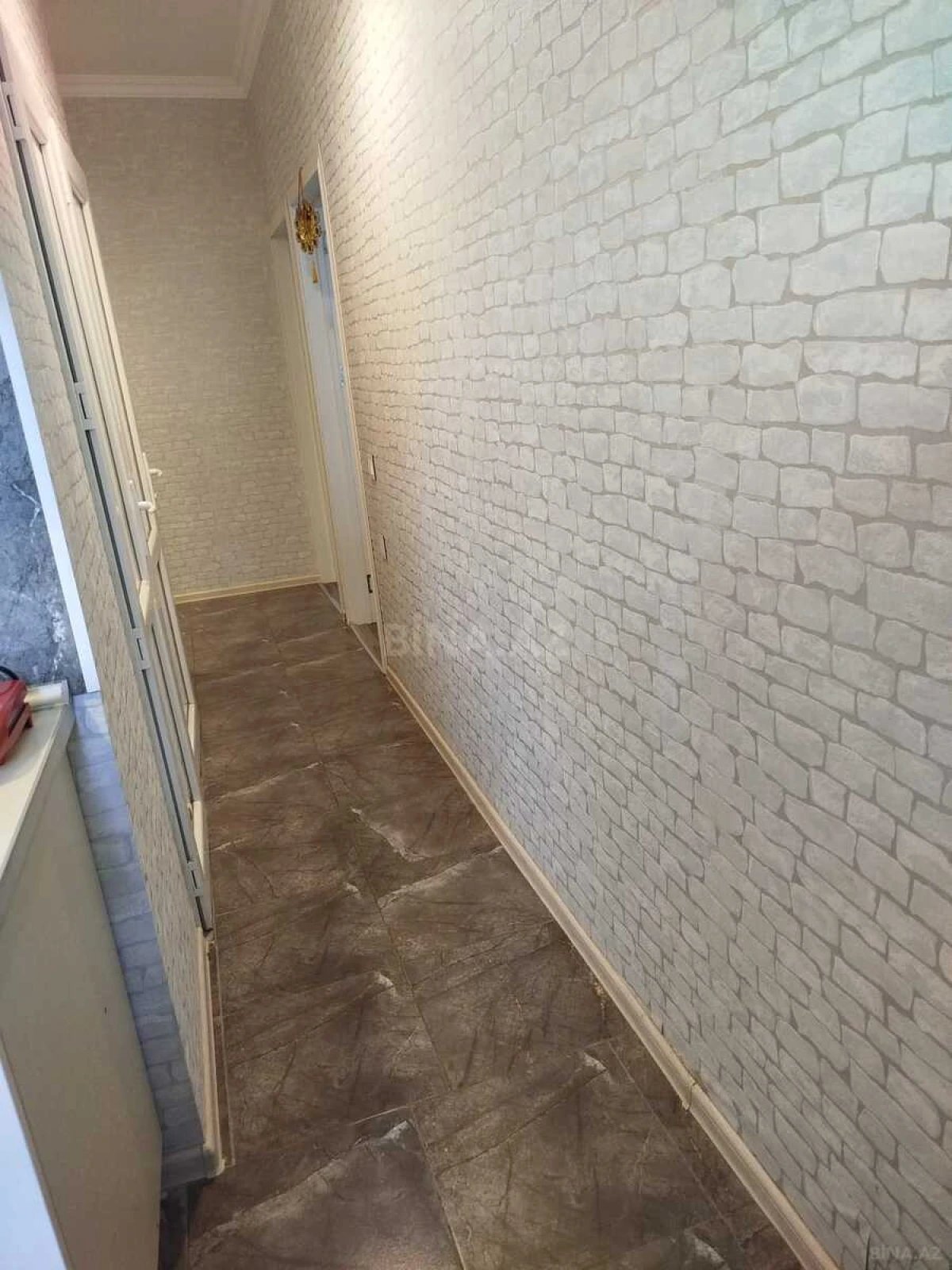 Satılır 4 otaqlı mənzil 100 m²