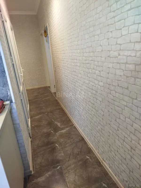 Satılır 4 otaqlı mənzil 100 m²