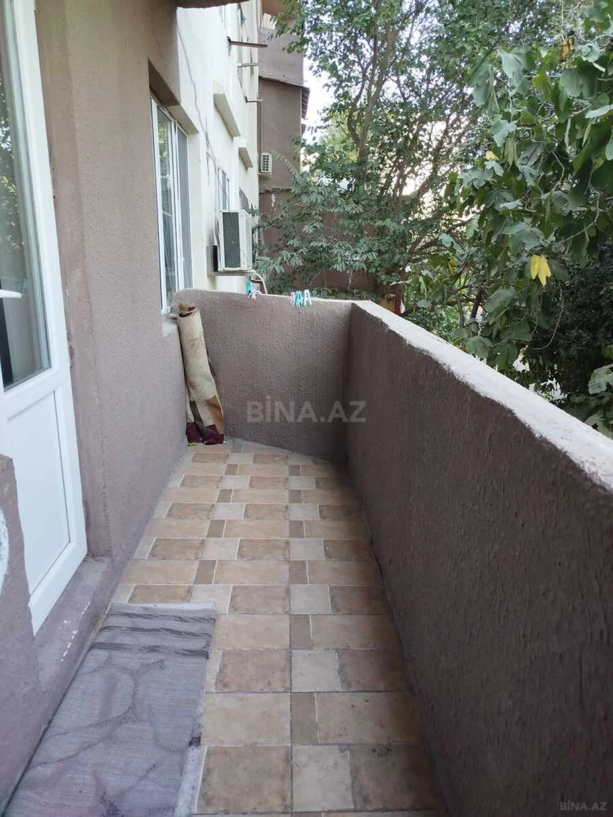 Satılır 4 otaqlı mənzil 100 m²