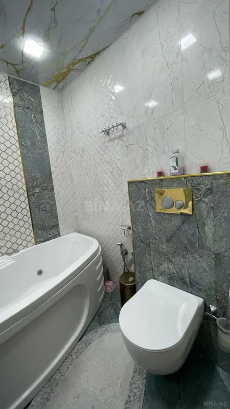 Satılır 4 otaqlı mənzil 140 m²