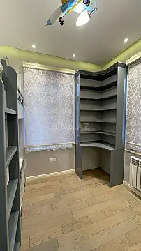 Satılır 4 otaqlı mənzil 140 m²