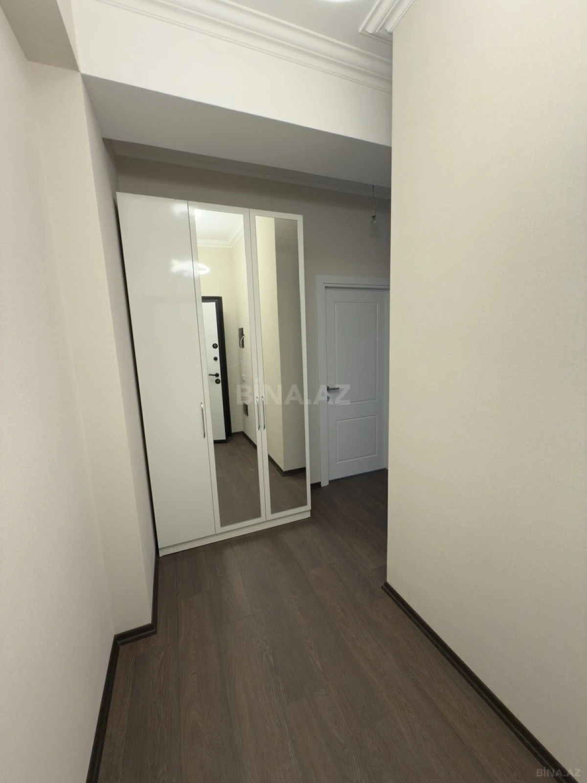 Satılır 2 otaqlı mənzil 55 m²