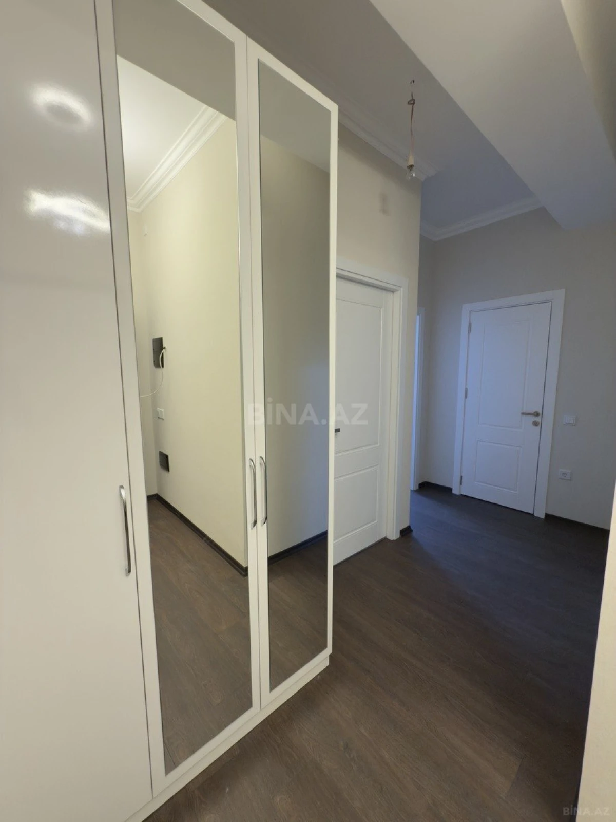 Satılır 2 otaqlı mənzil 55 m²