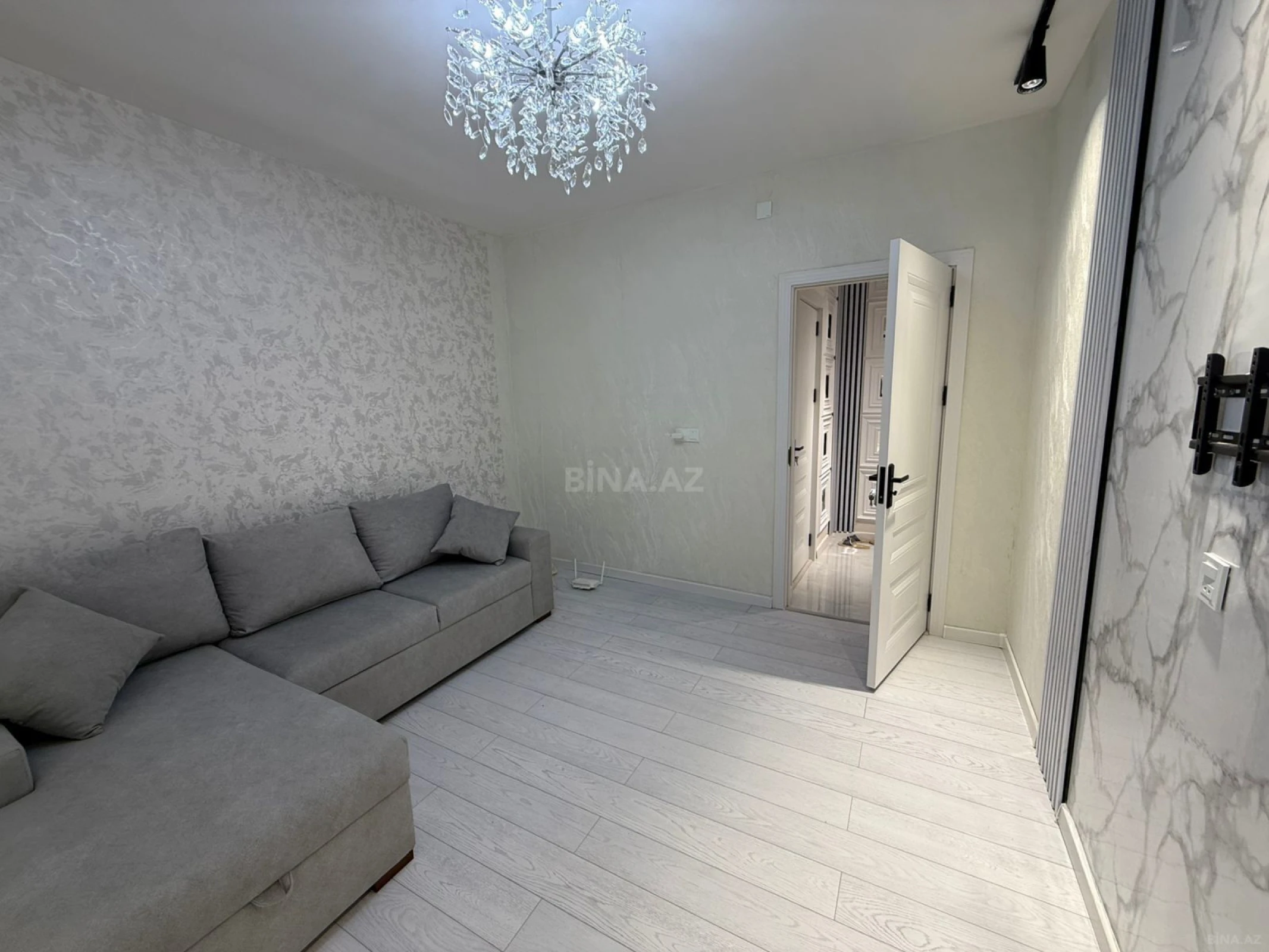 Satılır 2 otaqlı mənzil 47 m²