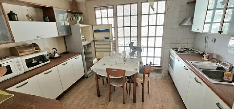 Satılır 5 otaqlı həyət evi 265 m²