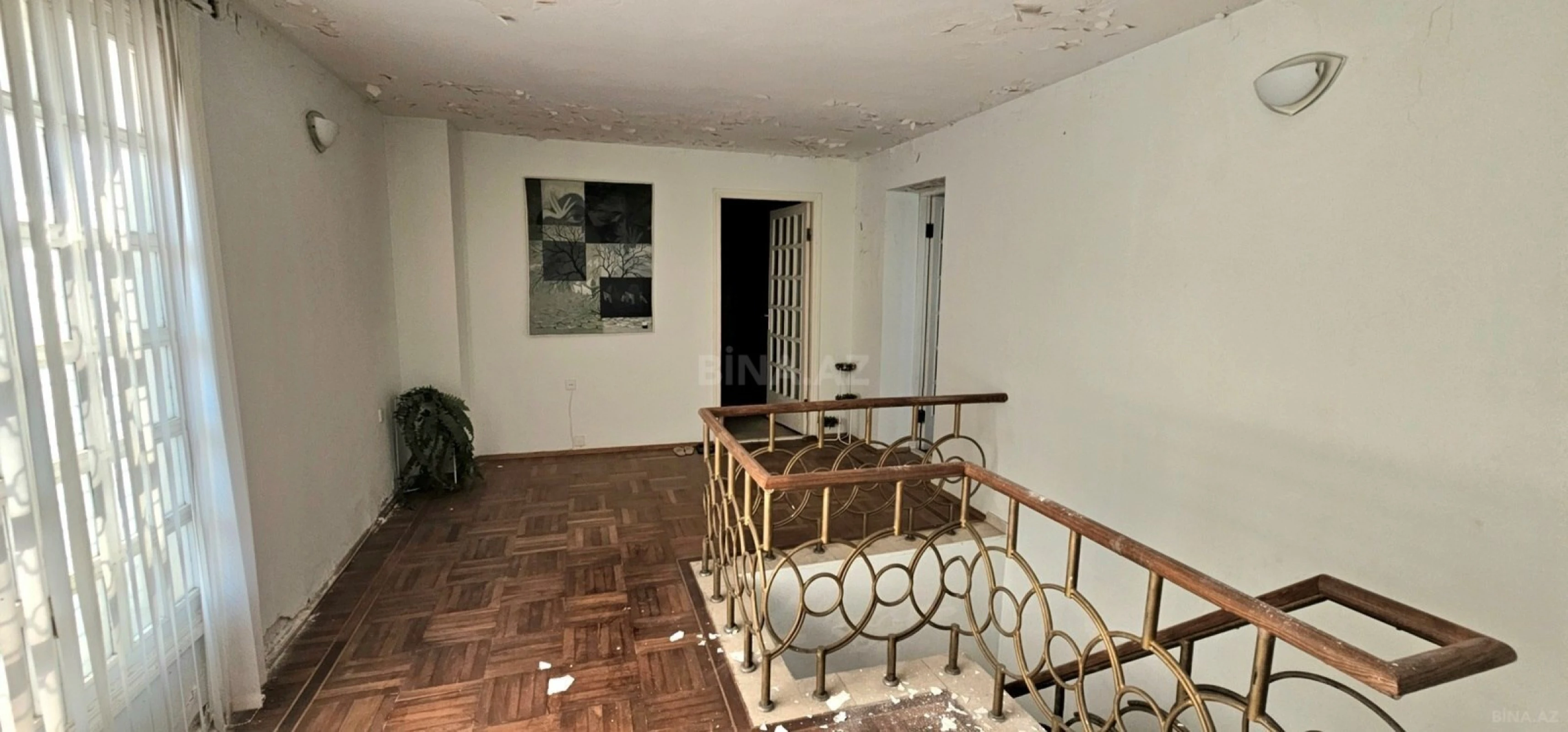 Satılır 5 otaqlı həyət evi 265 m²