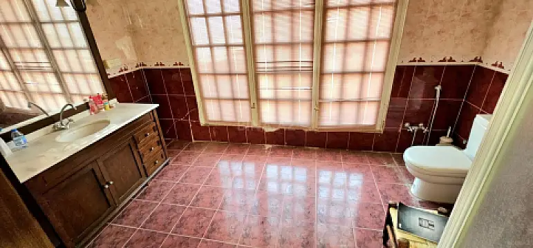 Satılır 5 otaqlı həyət evi 265 m²