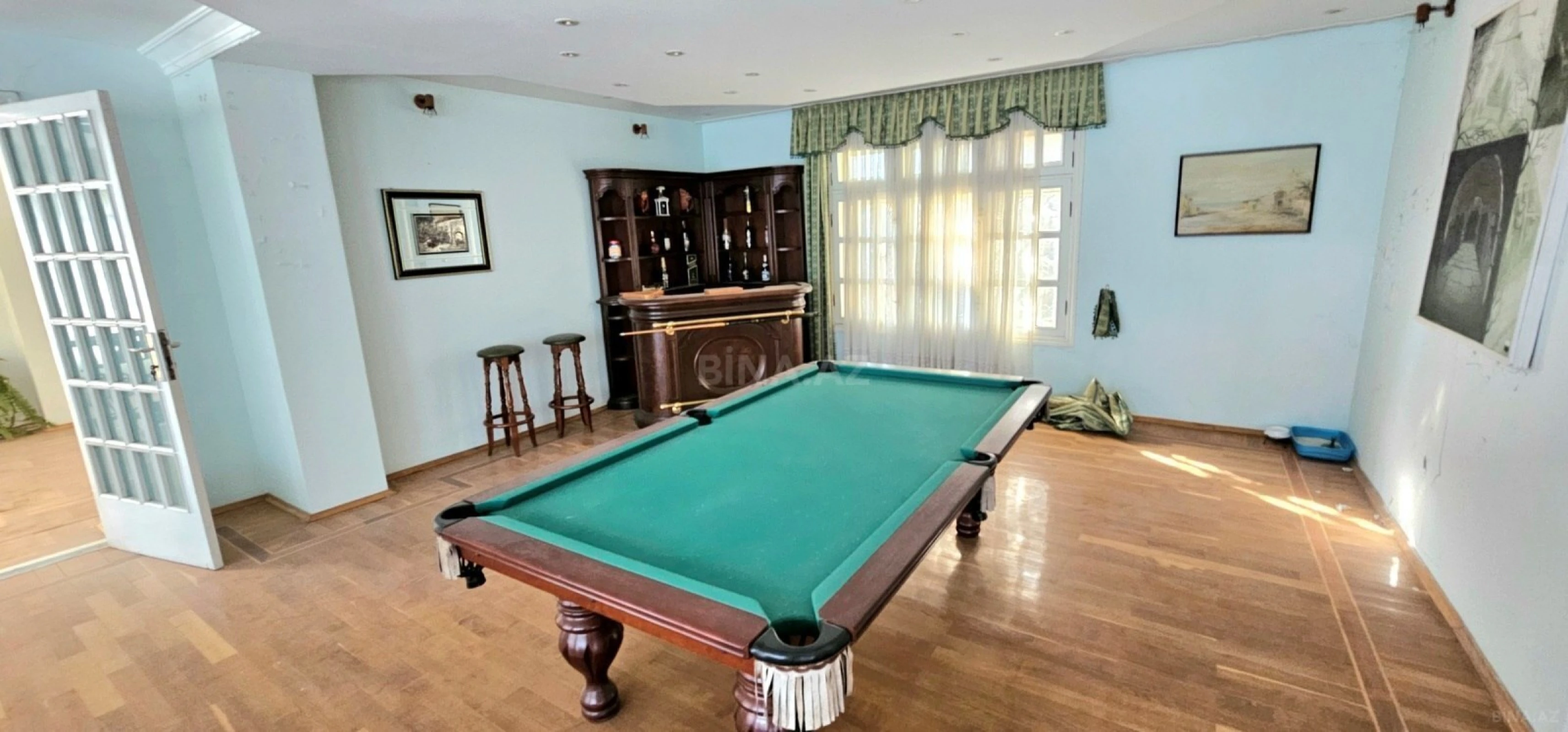 Satılır 5 otaqlı həyət evi 265 m²