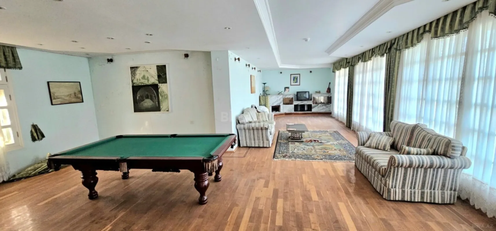 Satılır 5 otaqlı həyət evi 265 m²