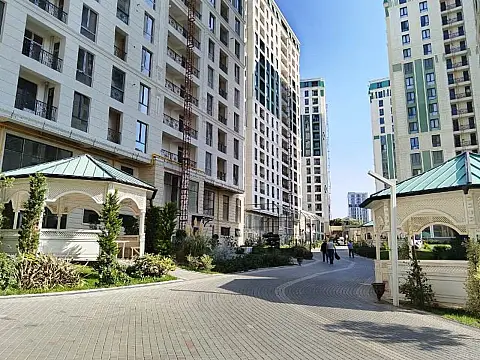 Satılır 4 otaqlı mənzil 220 m² — Bakı, 5-ci mikrorayon 4 otaq 220.00 m²