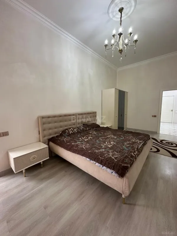 Satılır 3 otaqlı mənzil 140 m²