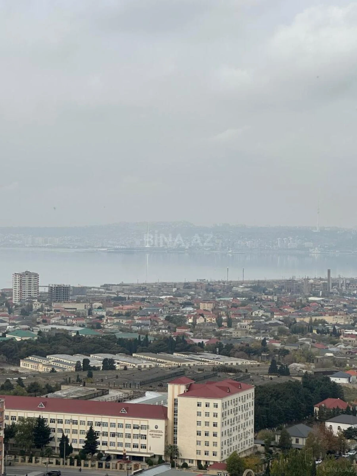 Satılır 3 otaqlı mənzil 140 m²