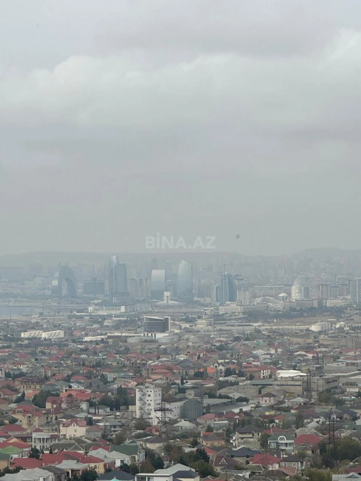 Satılır 3 otaqlı mənzil 140 m²