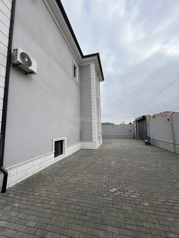 Satılır 6 otaqlı həyət evi 500 m²